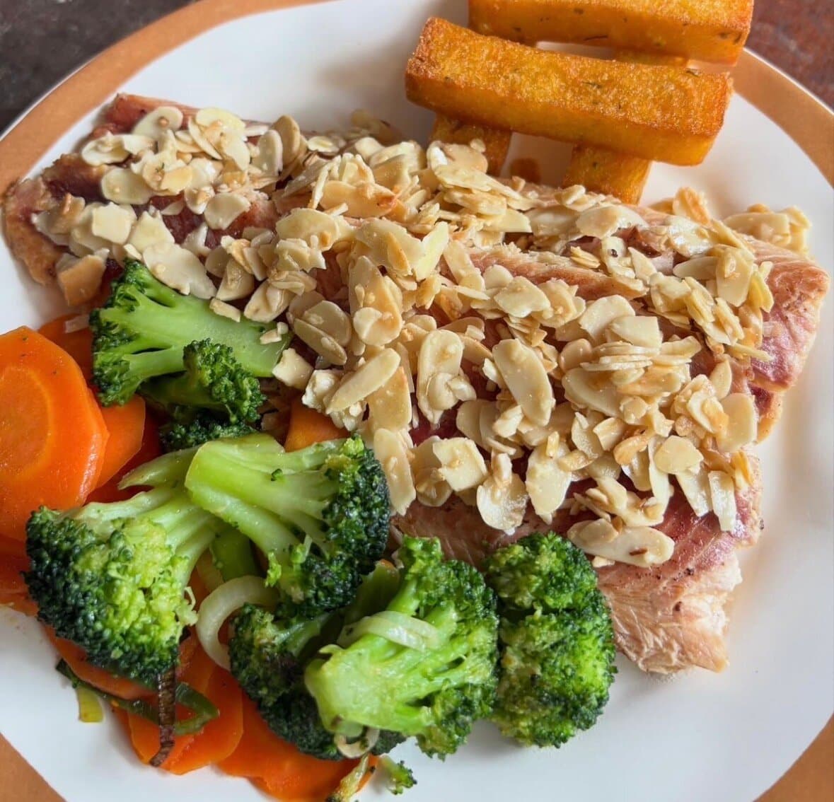 Santa Araucária Restaurante — Santo Antônio do Pinhal/SP