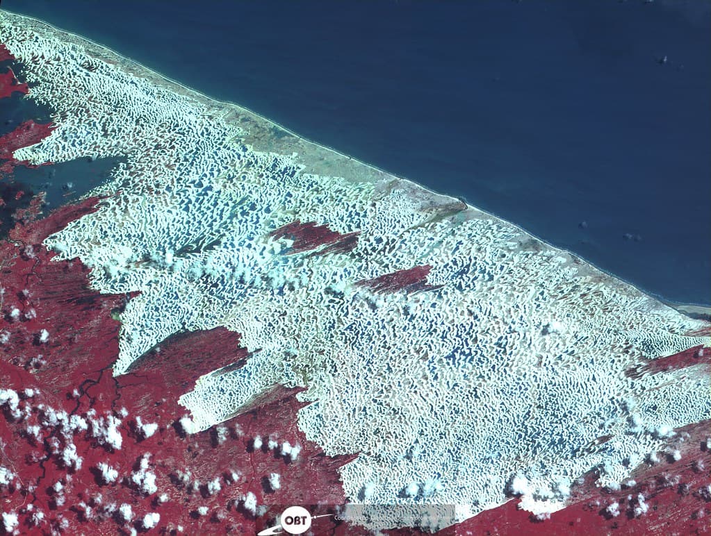 Lençóis Maranhenses e Rota das Emoções de moto: dunas, lagoas e o Delta