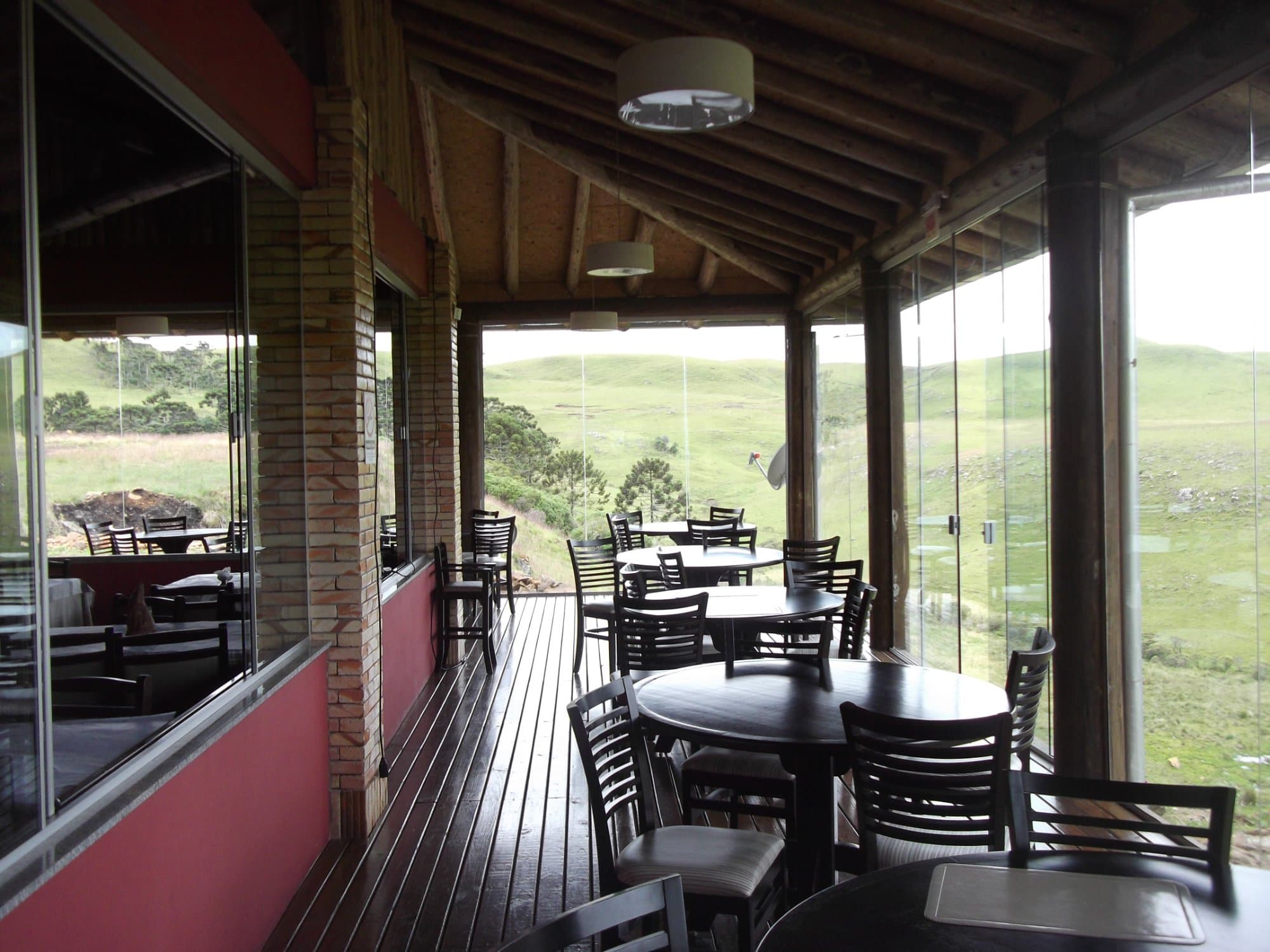 Jardim das Pedras Bistrô e Wine Garden — Bom Jardim da Serra/SC